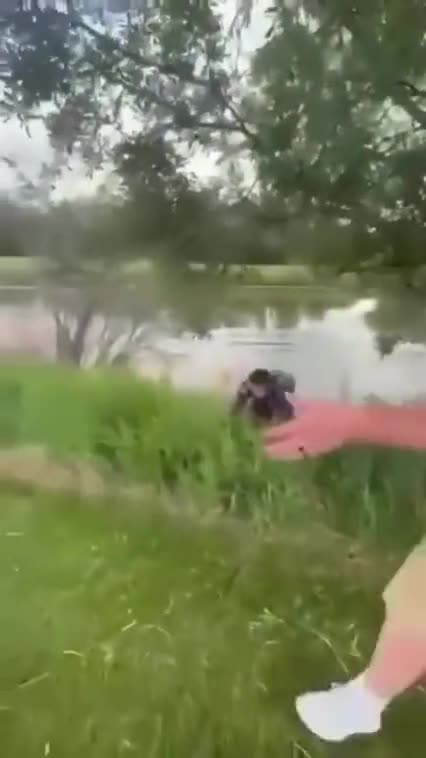 WHO KNEW ONE COULD PLAY GOLF 🏌 AND HOCKEY 🏒 AT THE SAME TIME⁉️