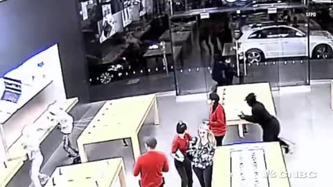 Apple store robbed in 12 seconds