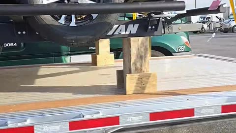 WHERE DO YOU PUT IT #ourtruckinglife #truckesvlogs #truckdriver #reallifetruckers #longhaultrucker