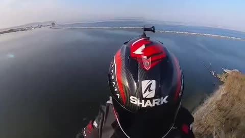 THE FLYBOARD AIR JET-POWERED HOVERBOARD