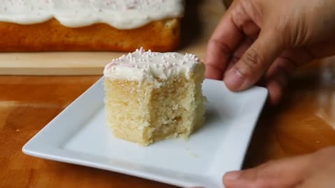 Vanilla Cake Recipe Using Sourdough Starter – No Mixer Needed!