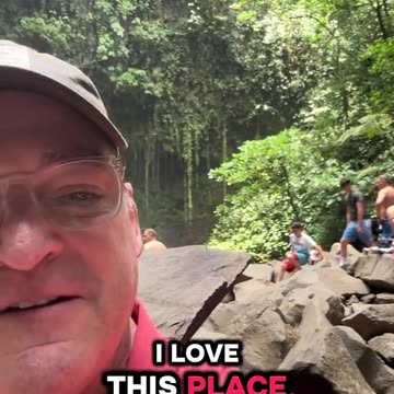 La Fortuna Waterfall in Costa Rica🇨🇷