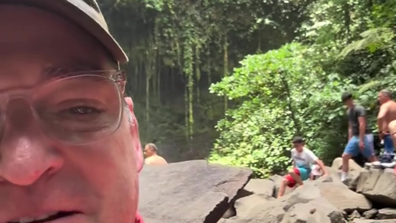 La Fortuna Waterfall in Costa Rica🇨🇷