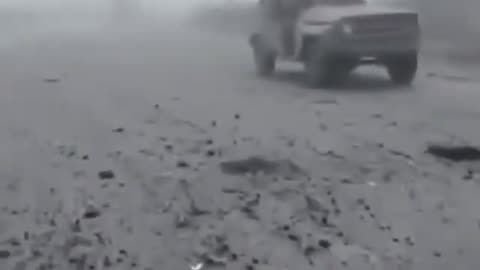 O Exército Russo no estilo MAD MAX continua avançando na Ucrânia