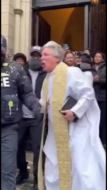 Priests' Protests vs ICE Federal Agents which have been arrested by NYPD