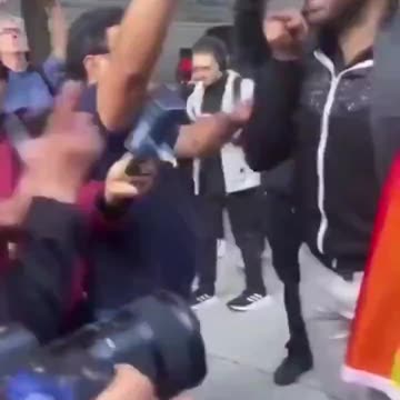 A Muslim woman tells a ‘Queer for Palestine’ that he’s not welcome