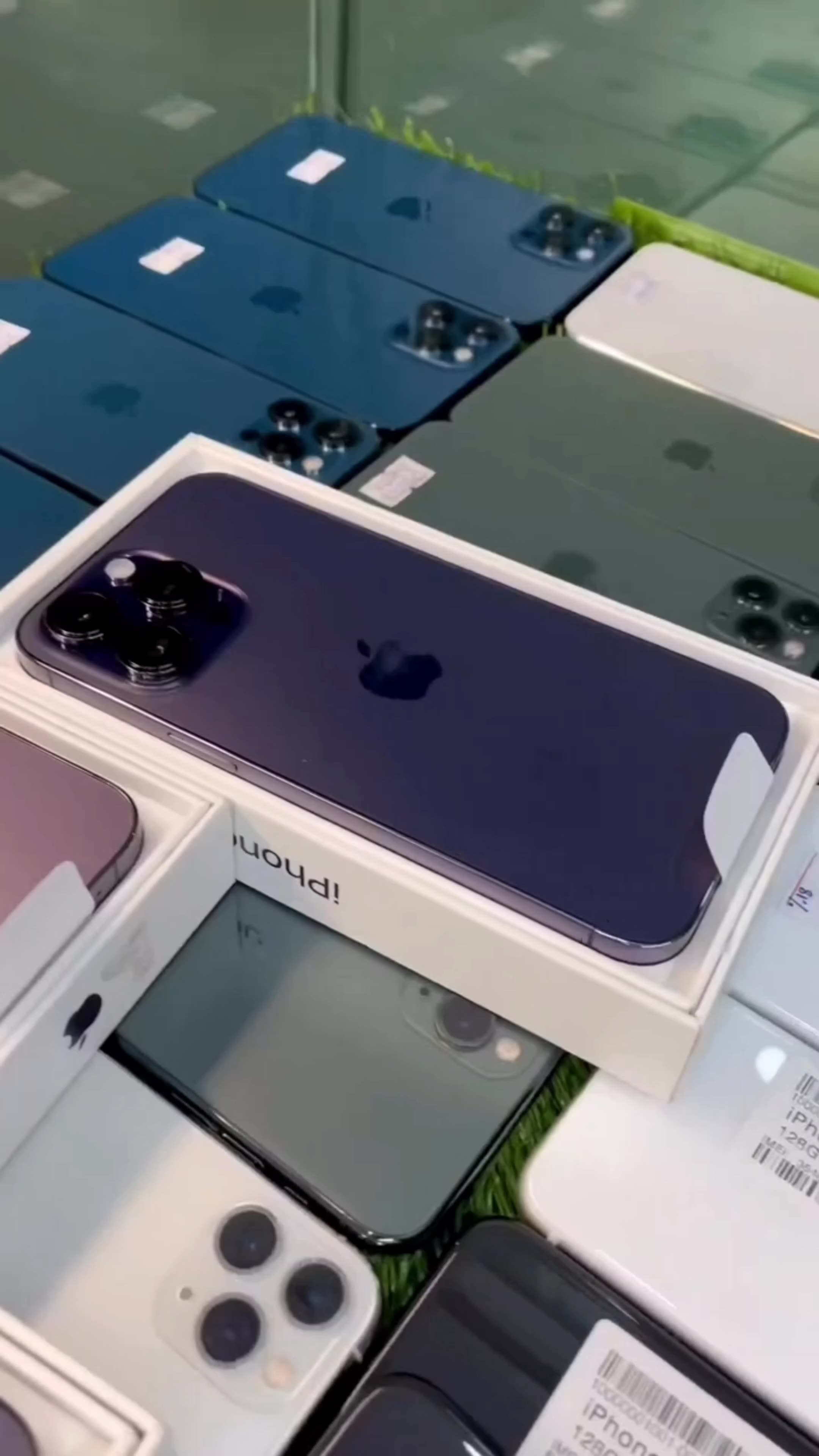 Apple x SpaceX | iPhone 18 Pro with Starlink Satellite Connection π