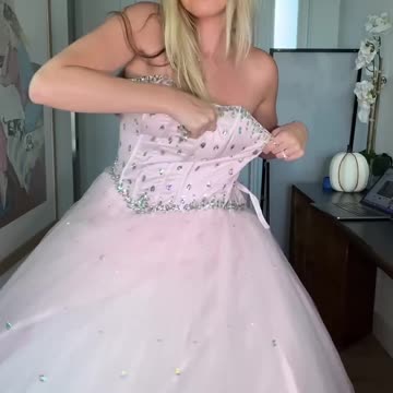 Trying on my Halloween costume!! Which crown should I wear_!