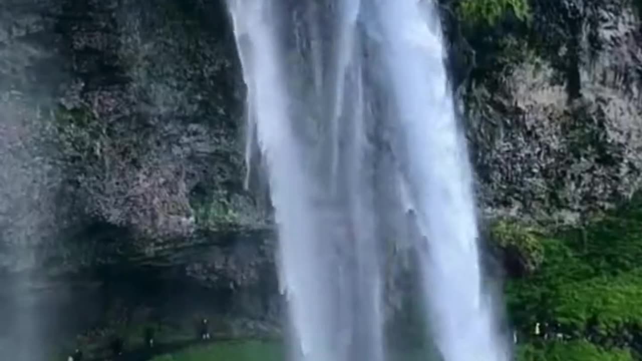 Majestic Waterfall 🌊Serenity FoundThe Waterfall 🌊Falling into Serenity 🌊😌The Roar of the Waterfall