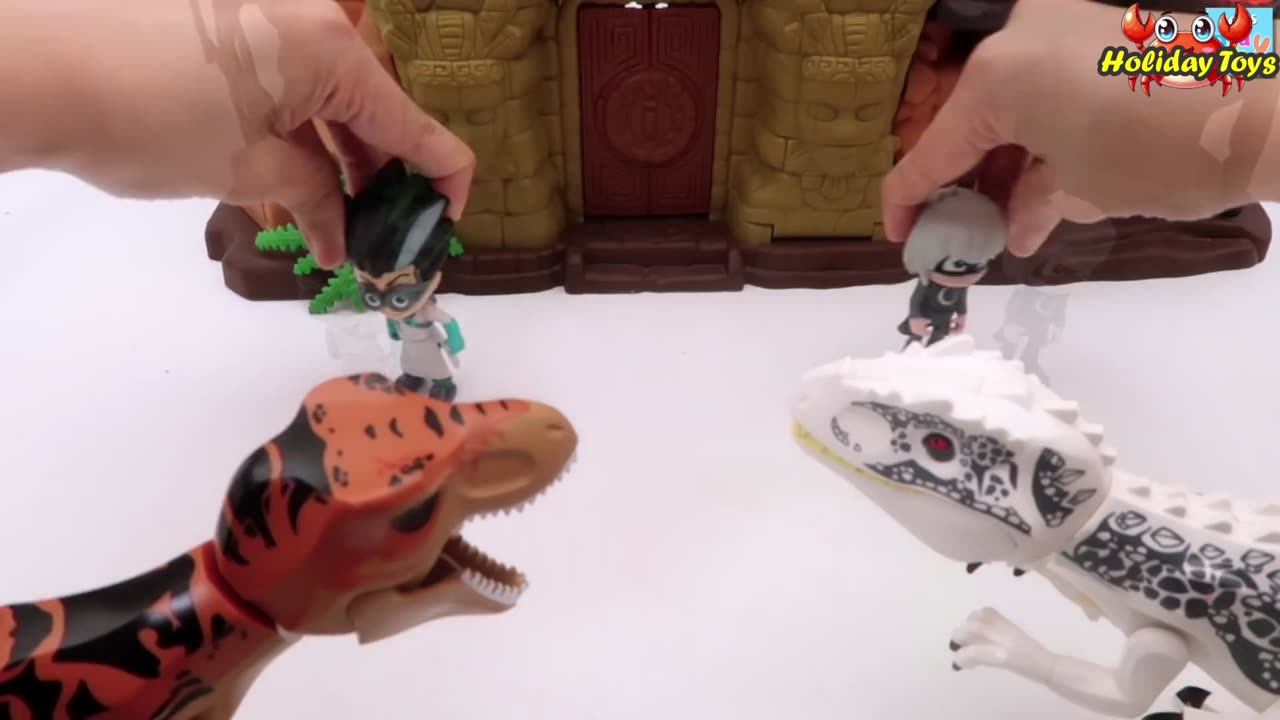 Hide Inside Giant Dino Bones to be Safe from T Rex