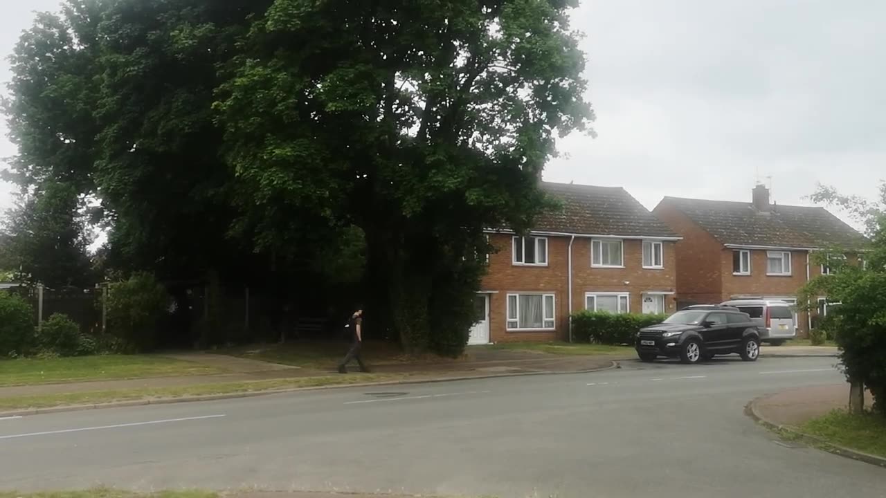 Will Harry Put Meghan's Head In The Oven ?