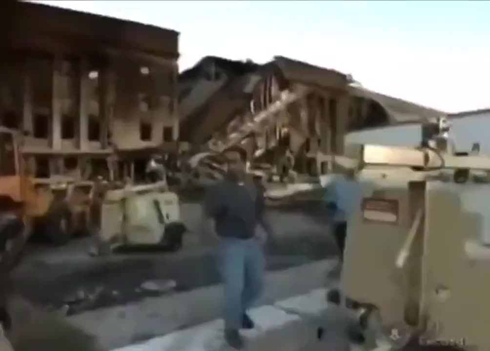 Boss.....the plane, the plane, wheres da plane?