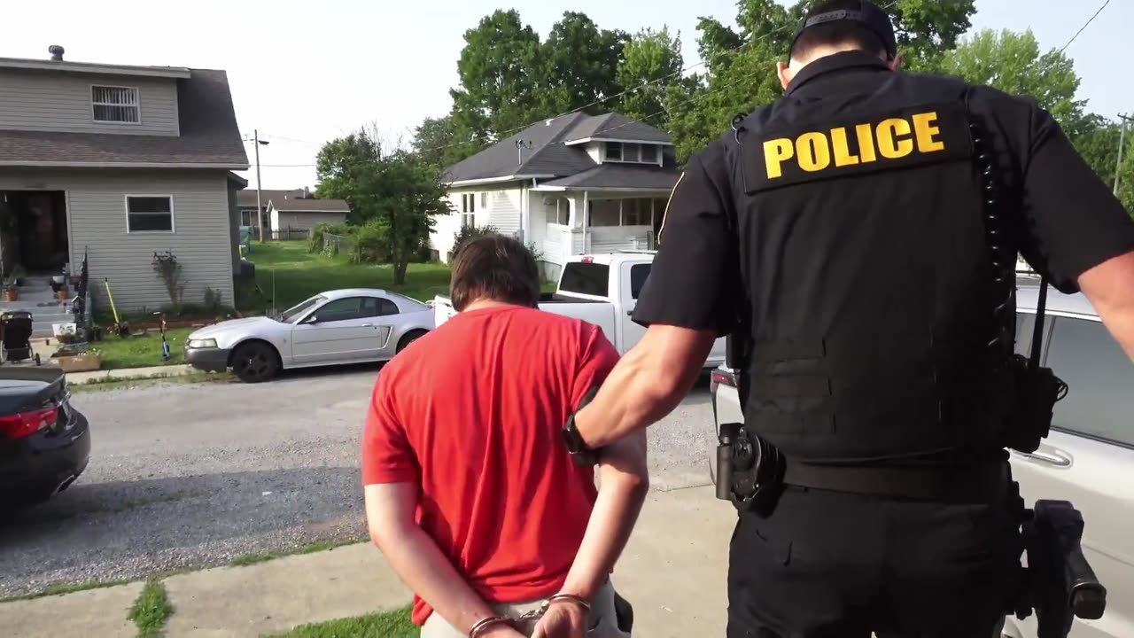 POOP PRED BRINGS DIAPER AND SHITS HIMSELF WHEN COPS COME (FULL VIDEO LINK IN PINNED COMMENT)