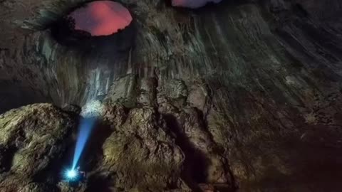 Prohodna Cave