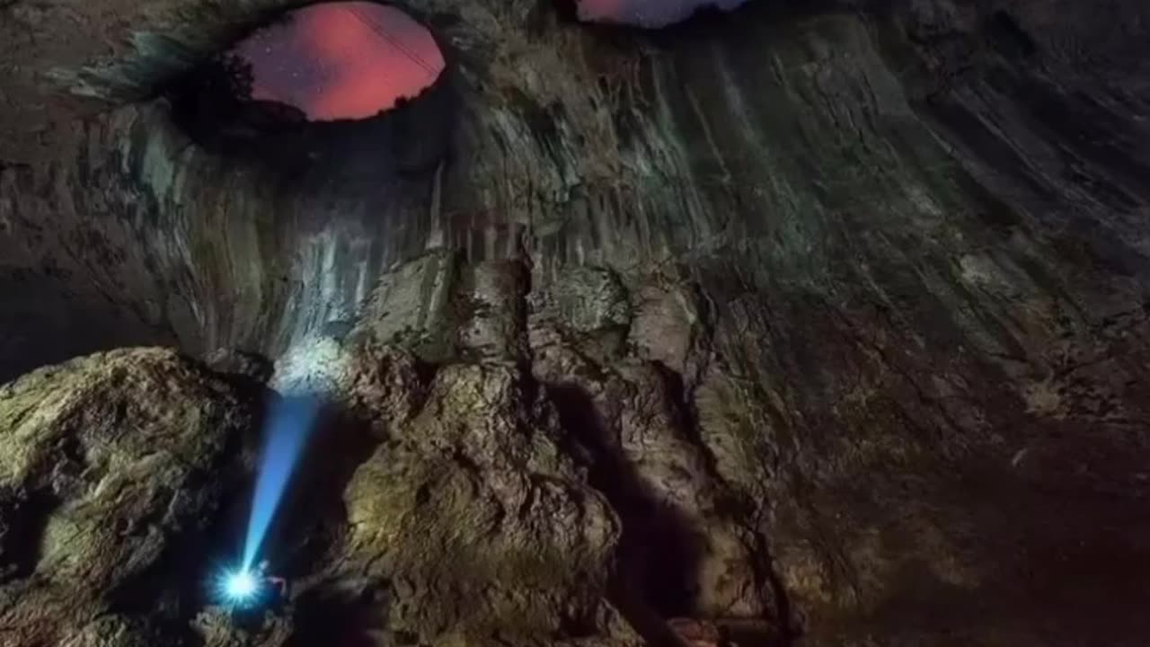 Prohodna Cave