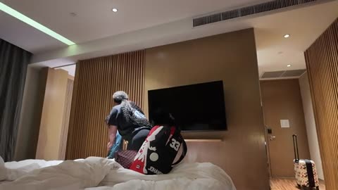 THE FLIGHT BACK HOME FROM THAILAND DRAINED US SO BAD !