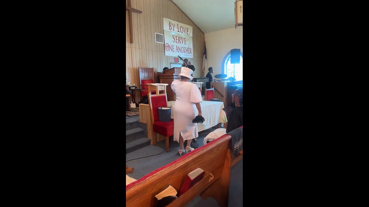 Dance mother Carroway 💃🏽 #praisebreak