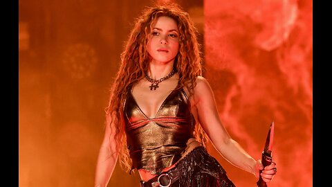 Shakira - Suenos Music Festival (Live in Chicago at LMYNL World Tour)