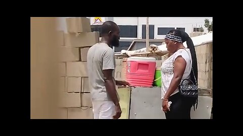 CUCUMBER PRANK ON A SINGLE LAGOS LADY
