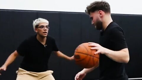 Adin Ross Vs Neon In A 1v1 $10,000 Basketball Wager
