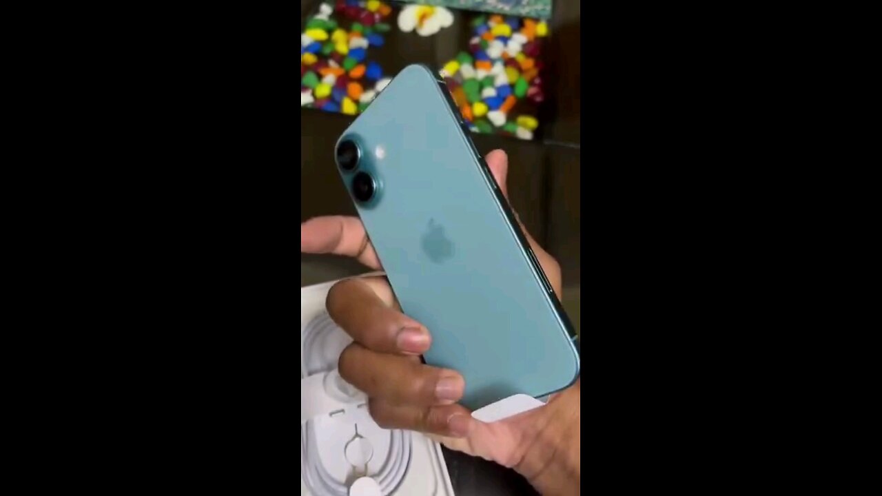 iPhone 16 Teal 🩵 Green