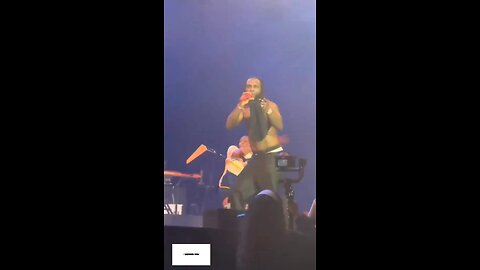 Burna boy 👦 perform