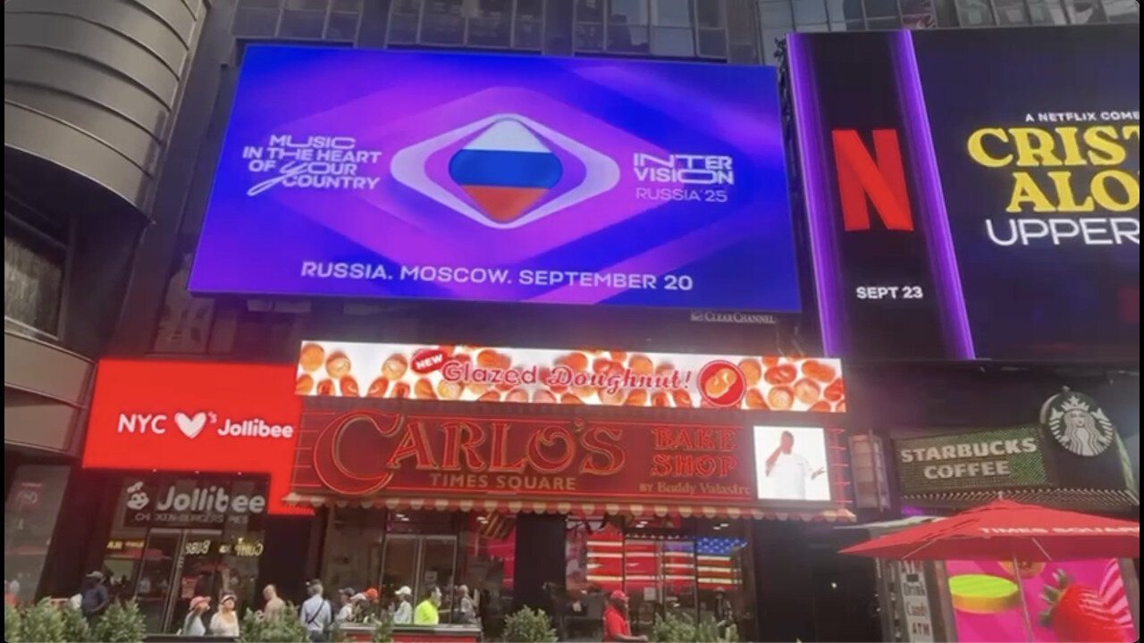 Von Moskau bis New York: Werbung für Intervision am Times Square
