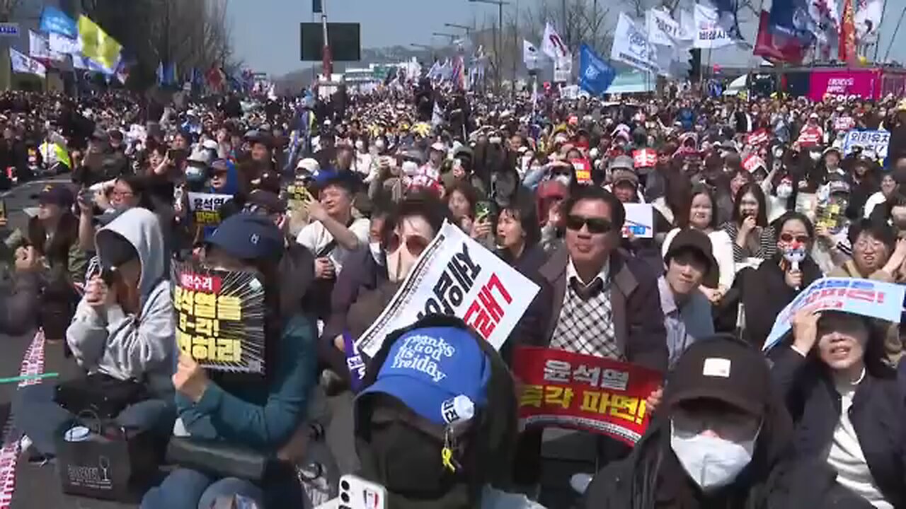 South Koreans react as court upholds President Yoon's impeachment