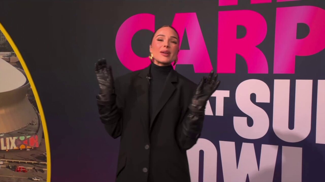 What Makes The Stupidbowl Watchable..Well Some Fine Leather Gloves