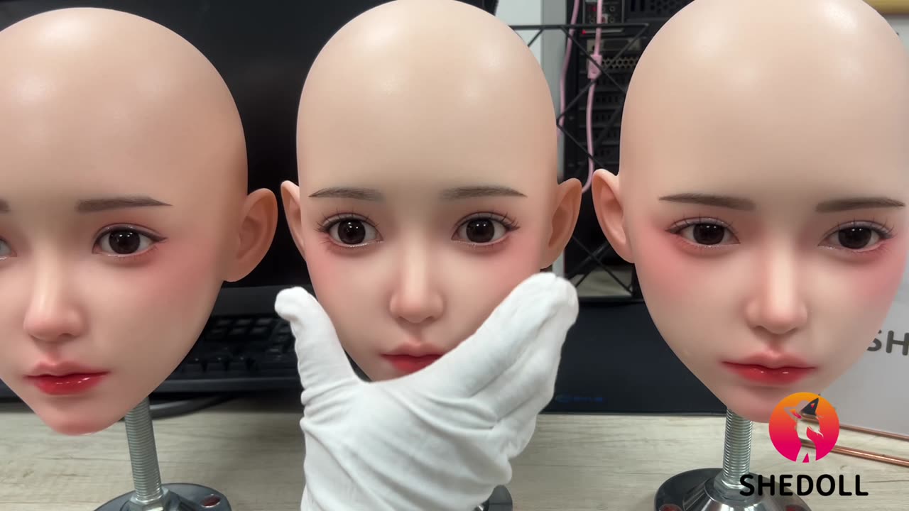 doll hand
