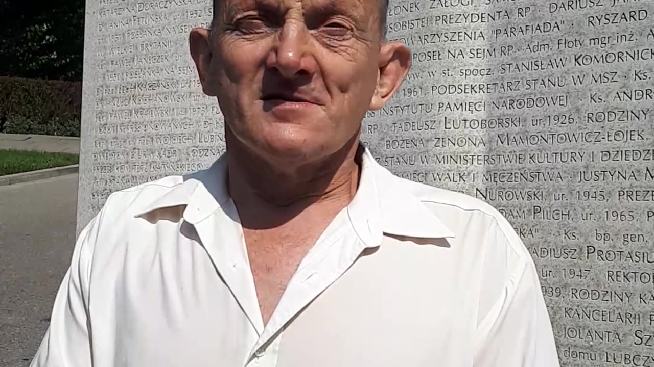 Na Powązkowskim cmentarzu stoi pomnik obłudy narodowej