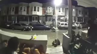 Brutal tiroteo es captado por la cámara de una puerta en EE.UU.