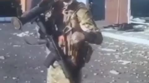 🎯🏢 Ukraine Russia War | Russian Soldier Launches Rocket at Residential Area in Sudzha | RCF