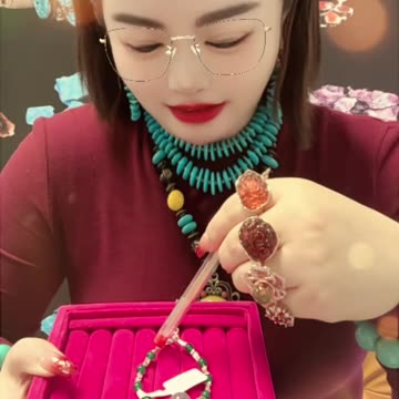 20250716-8 Chrysoprase & Aquamarine Bracelet: Dancing Sea - Sky Elf Chain on the Wrist