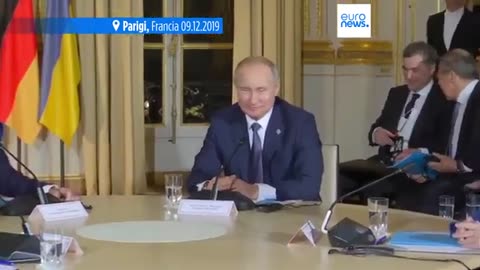 NOTIZIE DAL MONDO Guerra in Ucraina:Putin non presente a Istanbul per incontrare Zelensky anch'esso non presente nei negoziati tra le delegazioni di Russia e Ucraina per una tregua della guerra in Ucraina