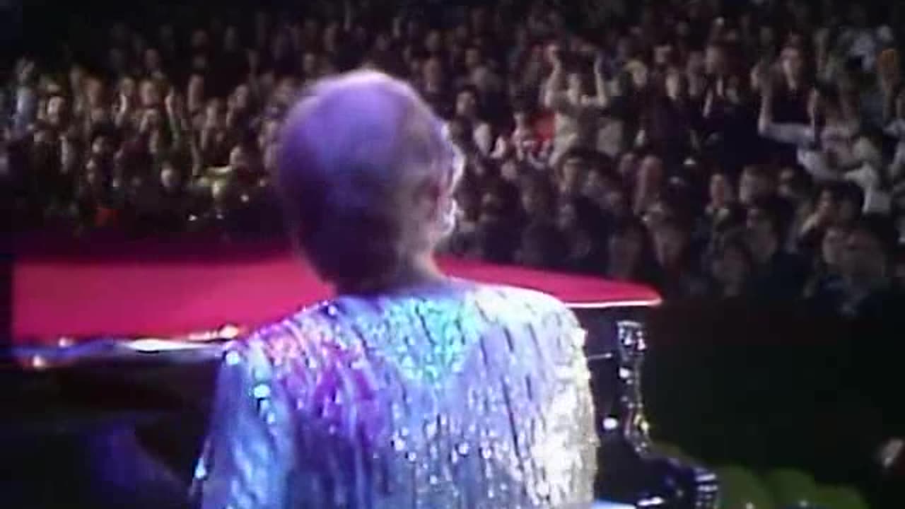Elton John - Lucy In The Sky With Diamonds [1974]