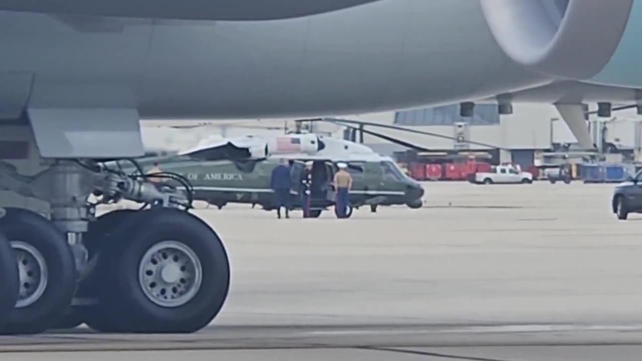 President Trump switches helicopters in Miami before heading to Doral due to 'wheel issue'