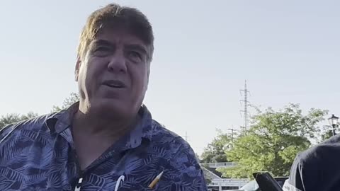 A Muscle Car with a Looney Tunes Horn #streetinterviews #gonzo #mopar