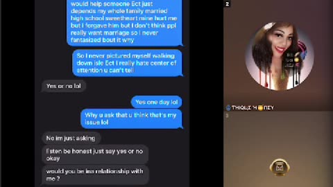 - LUVLY LIZ ; SHOWS TEXTS MESSAGES BETWEEN HER & LATENIGHT !
