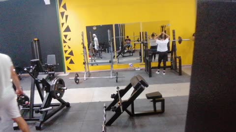 DÍA DE ESPALDA – HEAVY DUTY (RUMBLE)