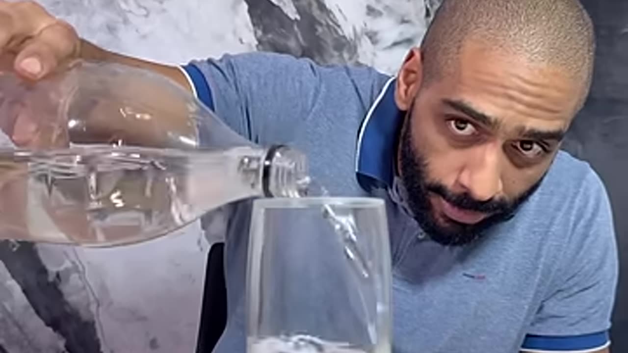 Can Battery Do This_ _ Unbelievable Water Hack! _AprilFools _LifeHack _MythOrTruth _ViralTest