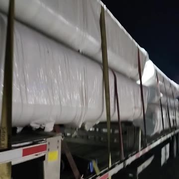 WHOS RIGHT #ourtruckinglife #truckdrivers #reallifetruckers #truckdriver #atruckerslife #truck