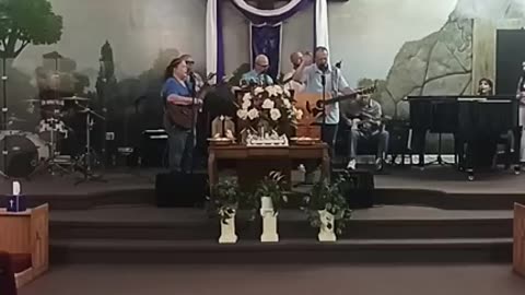 Is He Worthy of our Praise? Pastor Tim & Kandy Gatewood Redd. 8/24/2025