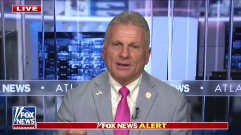 ‘BUNCH OF CLOWNS’: GOP lawmaker blasts Dem lawmakers for storming of ICE facility