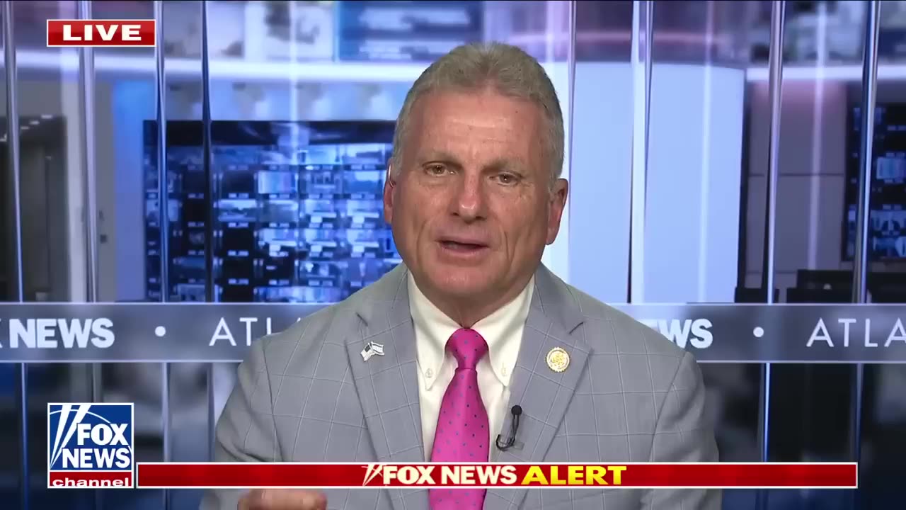 ‘BUNCH OF CLOWNS’: Rep. Buddy Carter blasts Dem lawmakers for storming of ICE facility