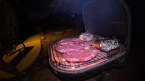 🔴 LIVE - Pumping the BEEF on this Juicy Steak - IRL Premium