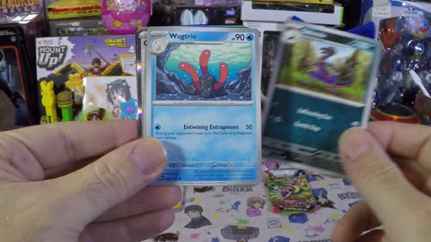 Pokemon TCG: Luxury Ball Tin opening