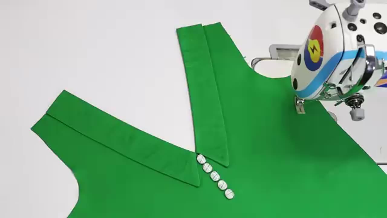 ⛔️ The Best Techniques for Sewing a V Neck Collar ✅️ Sewing Techniques for Beginners