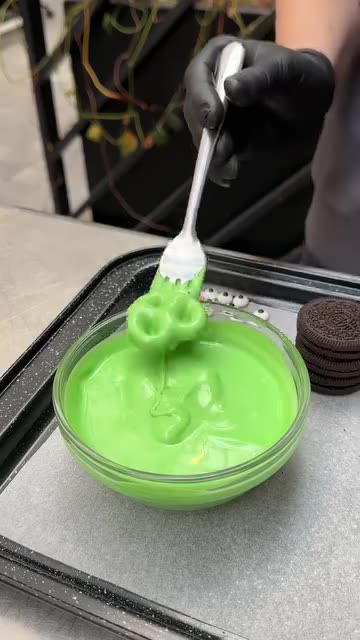 Pretzel & Oreo #GreenFrog -Simple & Easy 5 Minute Recipes