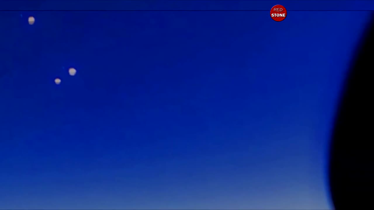 PASSENGER CAPTURES UFO OVER AREA 51 ON AMERICAN AIRLINES FLIGHT…WHAT DID HE SEE?
